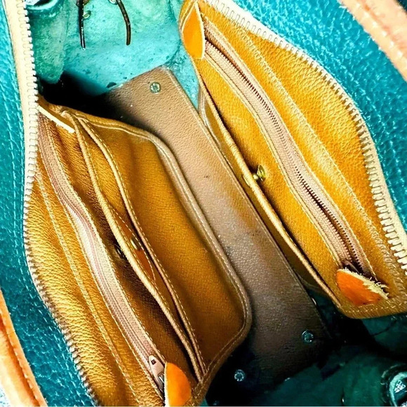 Dooney & Bourke Vintage Leather Satchel/Shoulder Bag - Picture 10 of 10